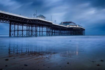 cromer-pier-stormy