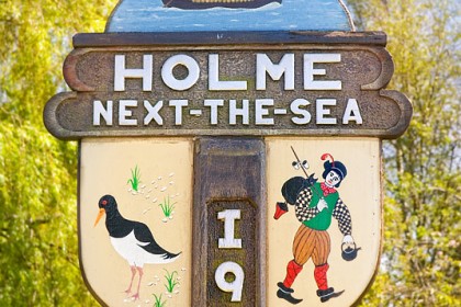 holme-next-the-sea-village-sign