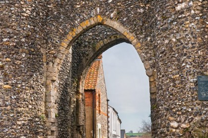 castle-acre-gate